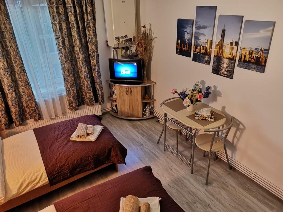 Central Studio هونيدوارا المظهر الخارجي الصورة